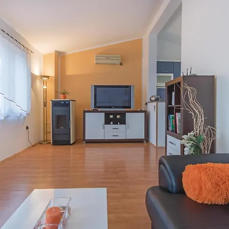 Dom wakacyjny Gorgeous In With Kitchen