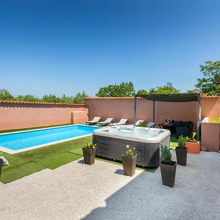 Semesterbostad Gorgeous In With Kitchen