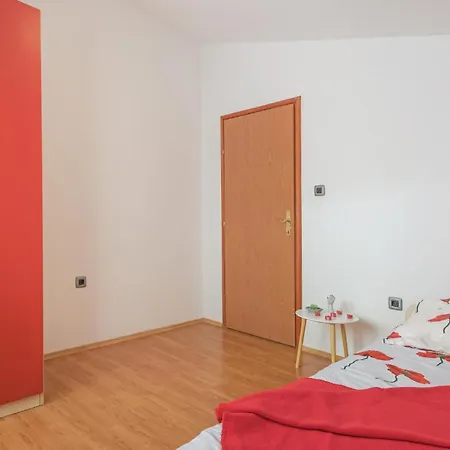 Gorgeous In With Kitchen Vodnjan